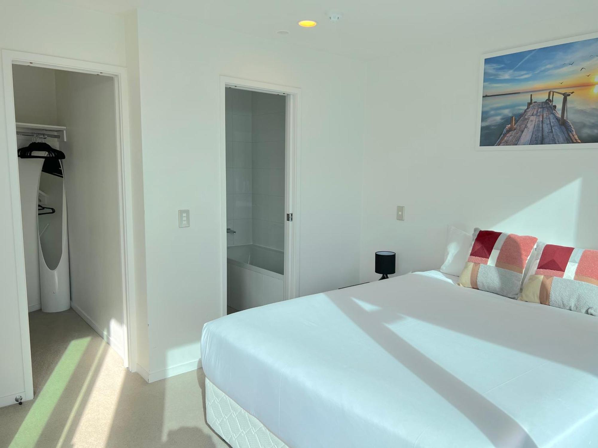 Magnificent Skytower, Sea, Habour View In Cbd Apartment Auckland Exterior photo
