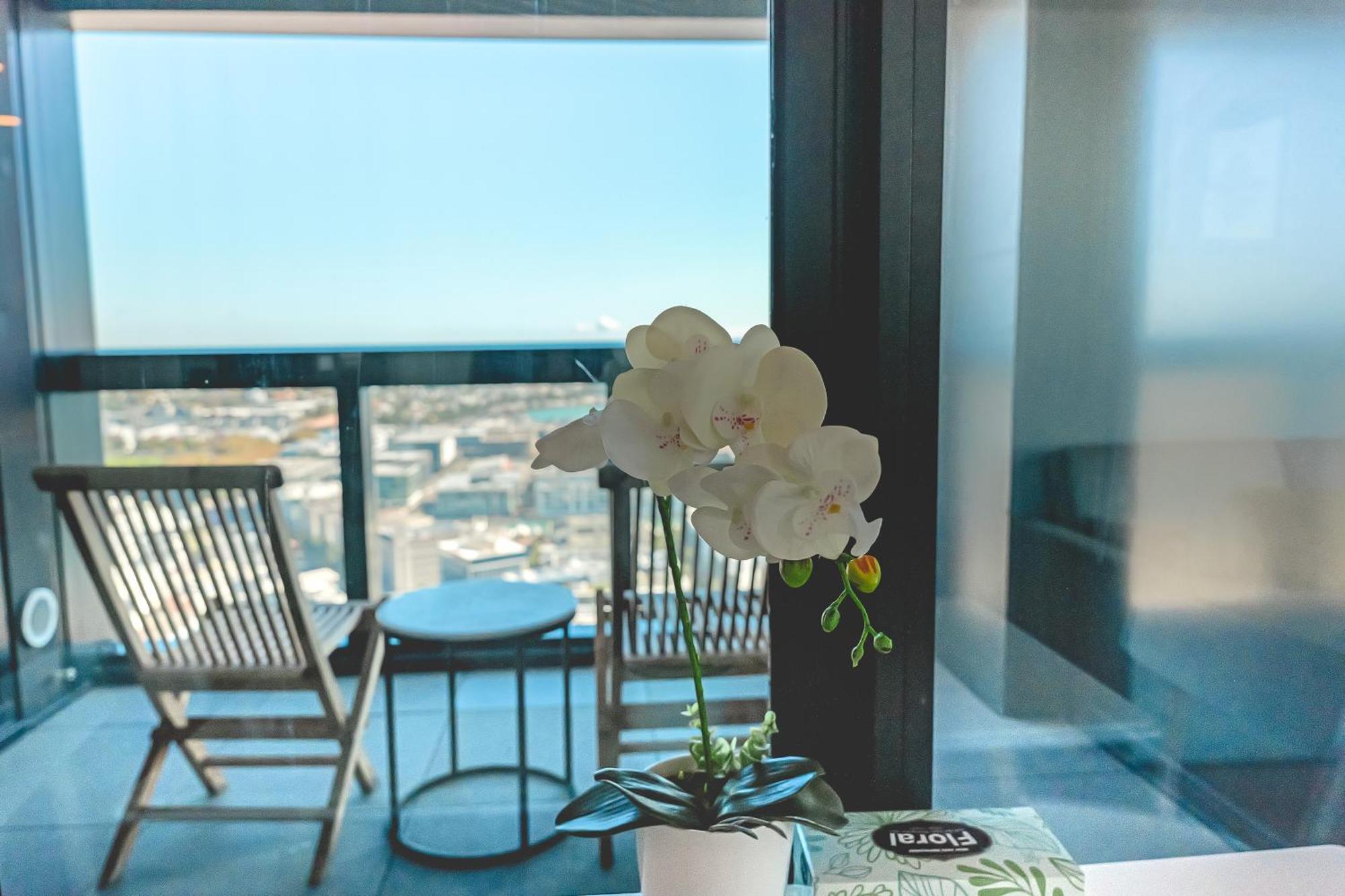Magnificent Skytower, Sea, Habour View In Cbd Apartment Auckland Exterior photo